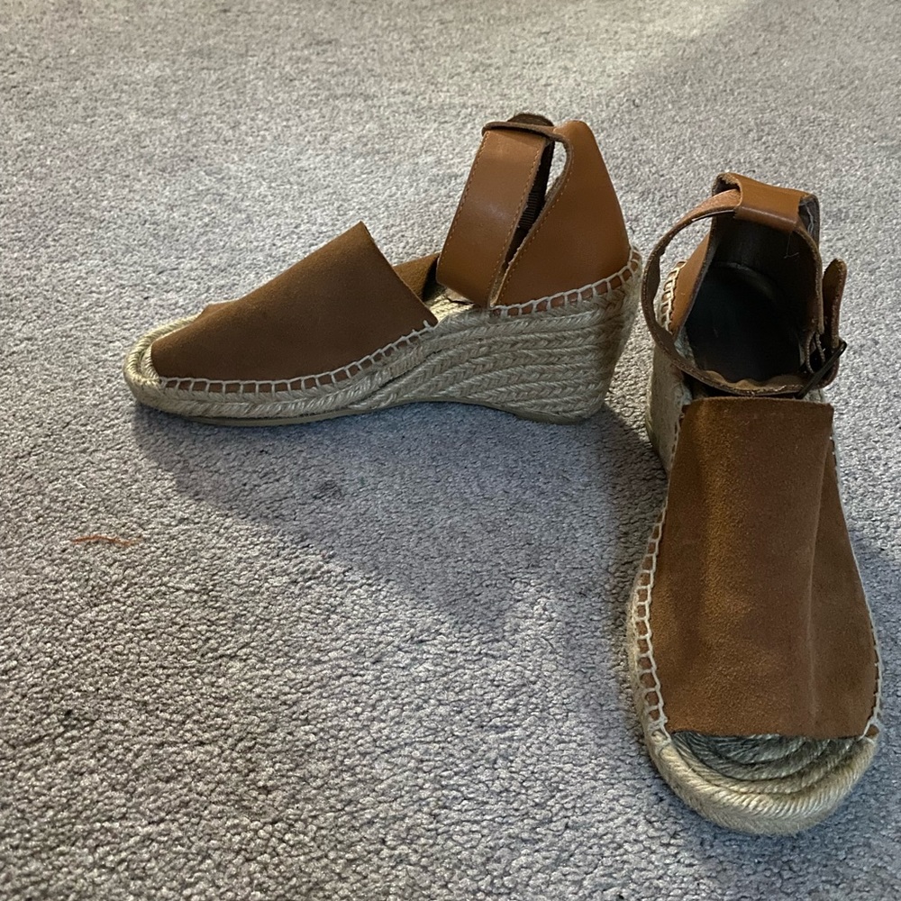 Gap wedge espradilles size 7.5